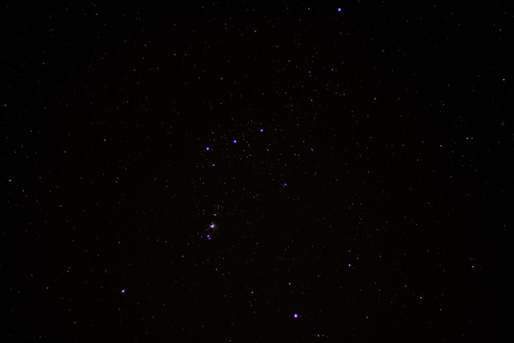 Serene Starry Sky Wallpaper: Twinkling Stars in Dark Space