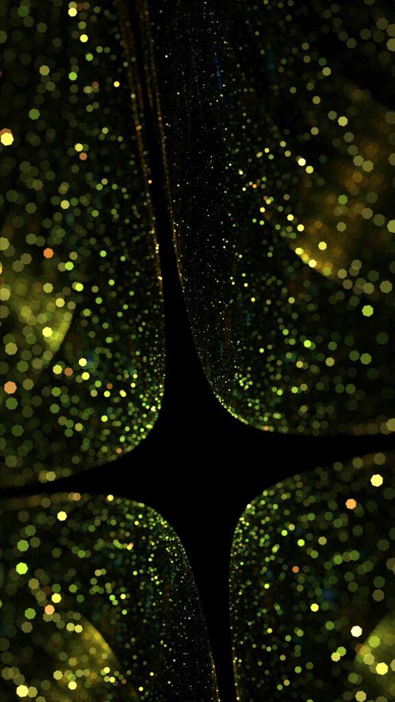 Mesmerizing Cosmic Fractal Wallpaper: Intricate Patterns & Shimmering Effects