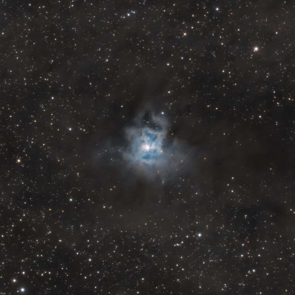 Mesmerizing Nebula Wallpaper: Glowing Clouds & Shimmering Stars
