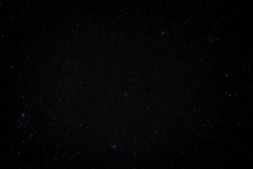 Mesmerizing Night Sky Wallpaper: Infinite Stars & Cosmic Beauty