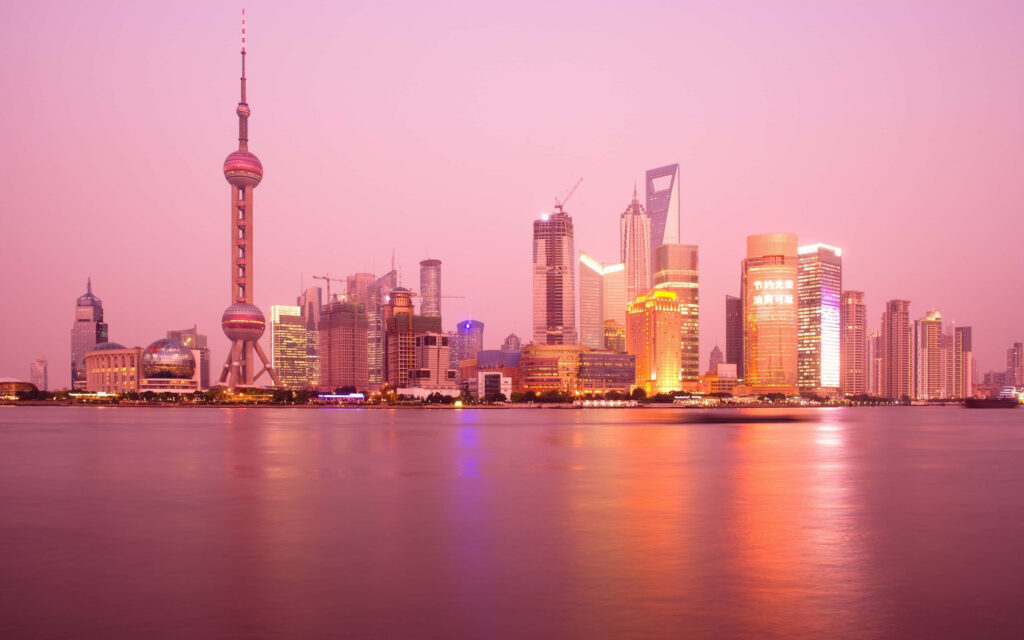 Stunning Pudong Skyline Wallpaper: Pink Hues & Iconic Skyscrapers