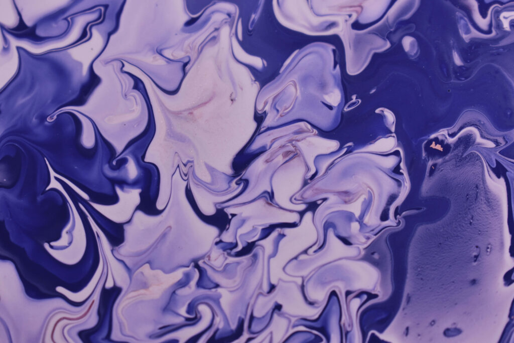 Mesmerizing Purple Abstract Wallpaper: Vibrant Fluid Background Design