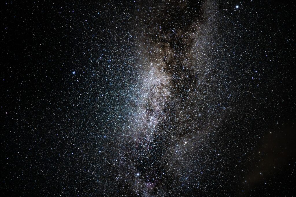 Mesmerizing Starry Sky Wallpaper for Astronomy Enthusiasts