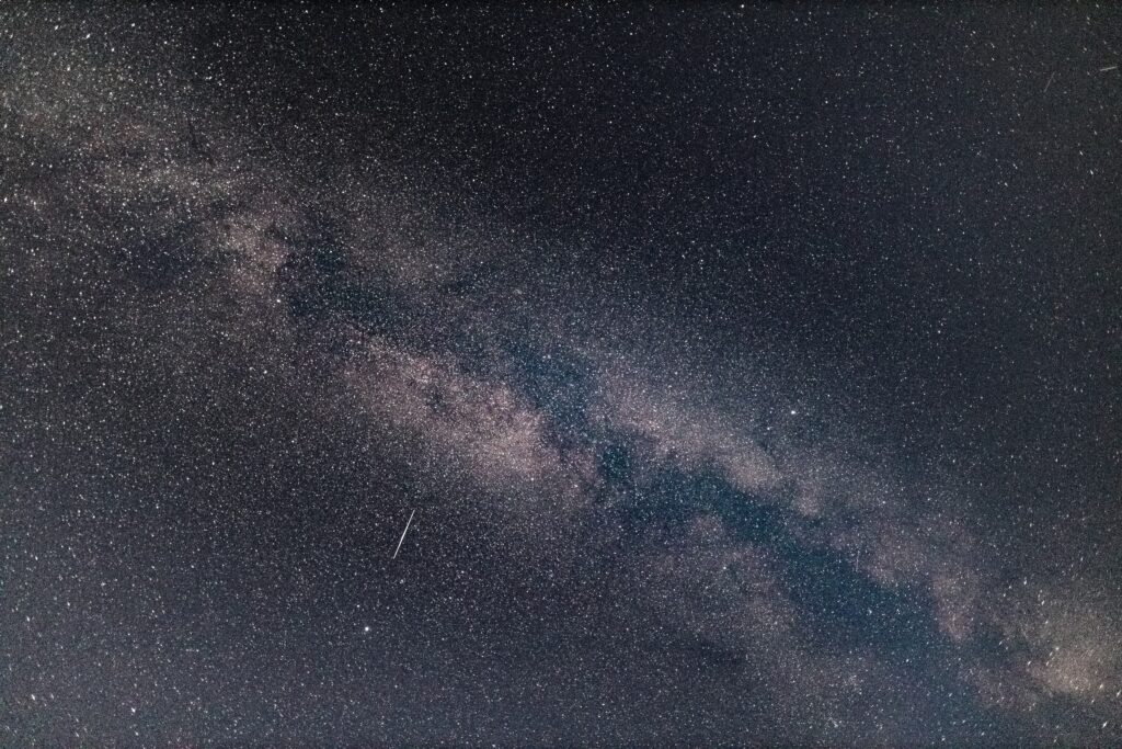 Stunning Starry Sky Wallpaper with Nebula and Starfall Display