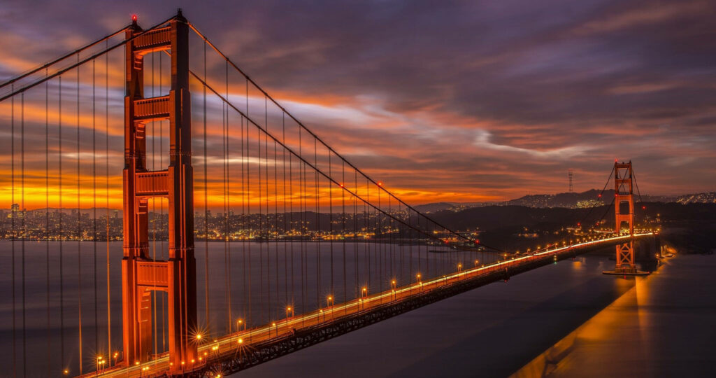 San Francisco Nights: Capturing the Golden Gate in 4K Splendor Wallpaper
