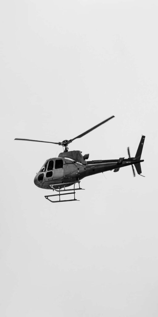 Minimalist Monochrome Helicopter Wallpaper in Sleek Grayscale