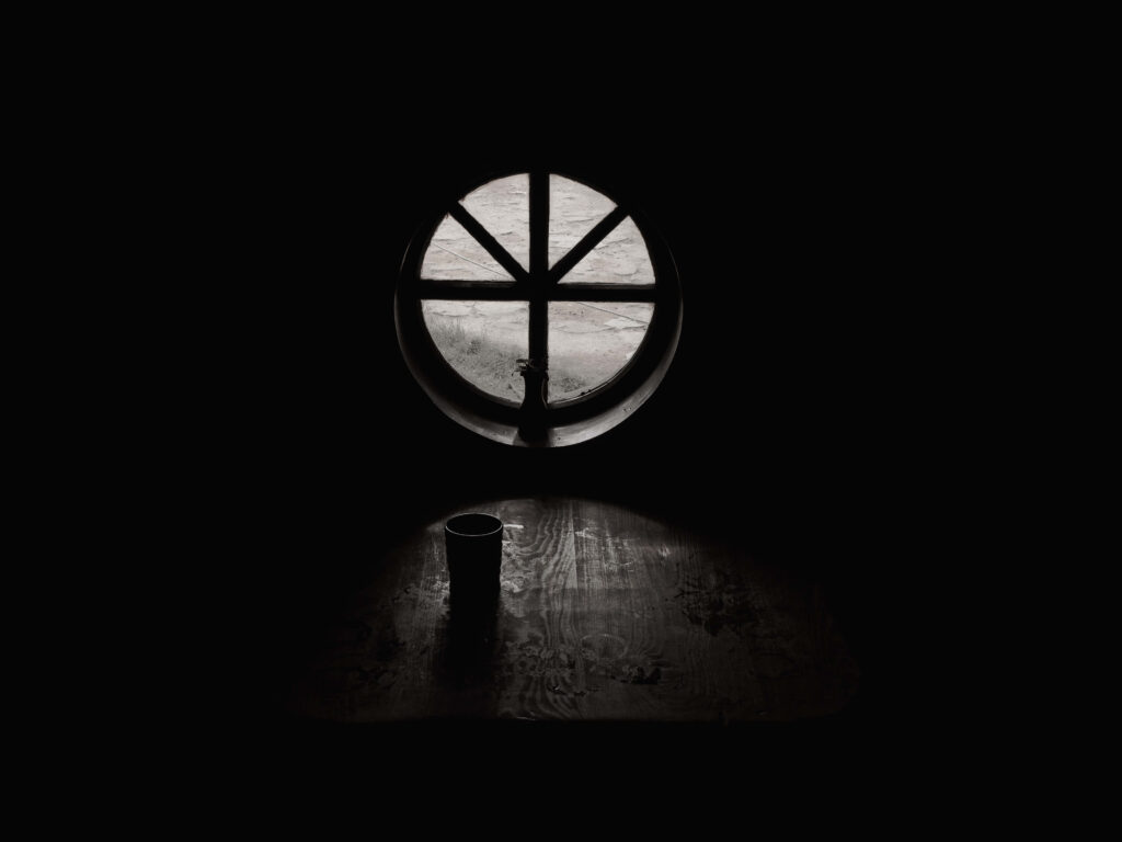 Minimalist Monochrome Wallpaper: Round Window & Geometric Light