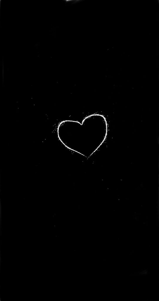 Elegant Black Wallpaper with Glowing Heart Outline - Minimalist Design