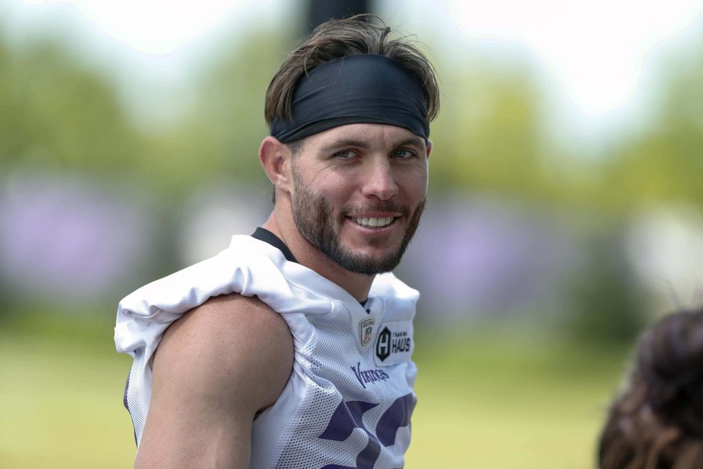 Minnesota Vikings safety Harrison Smith smiling in practice wearing white jersey and headband Wallpaper