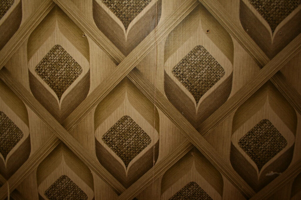 Modern 3D Diamond Geometric Wallpaper for Stunning Bathroom Decor
