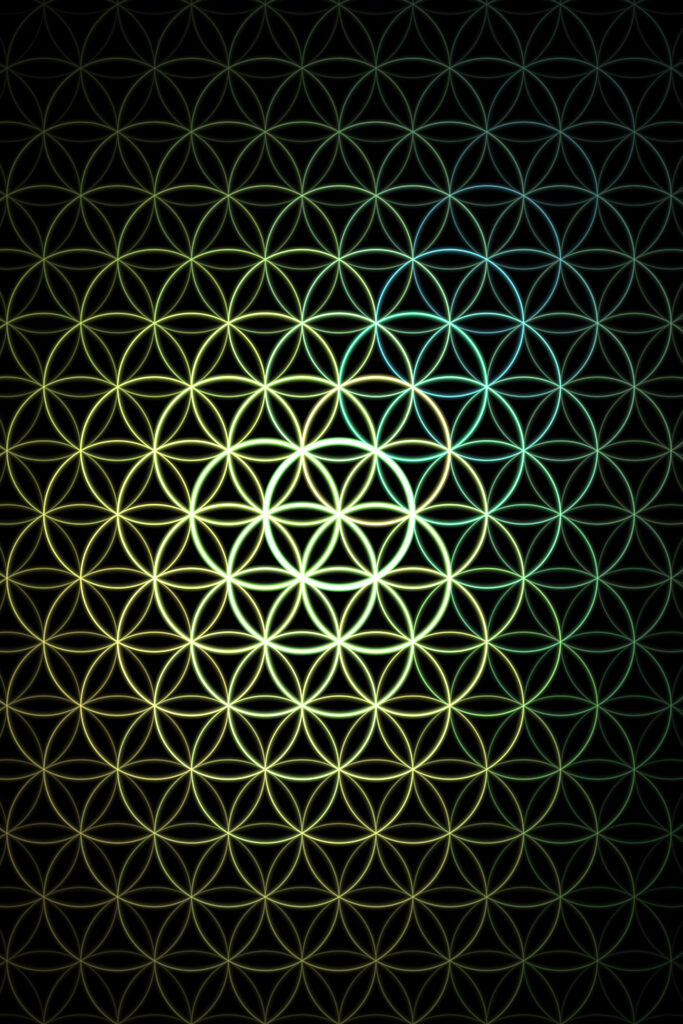 Geometric Circle Mesh Wallpaper: Gradient Yellow to Blue-Green Design