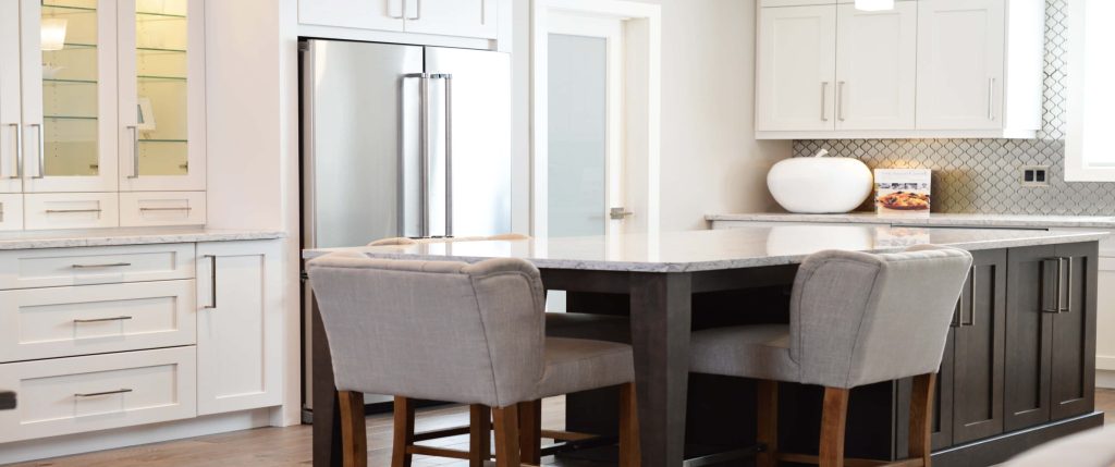 Modern kitchen wallpaper 3440x1440 with marble island grey stools stainless steel fridge
