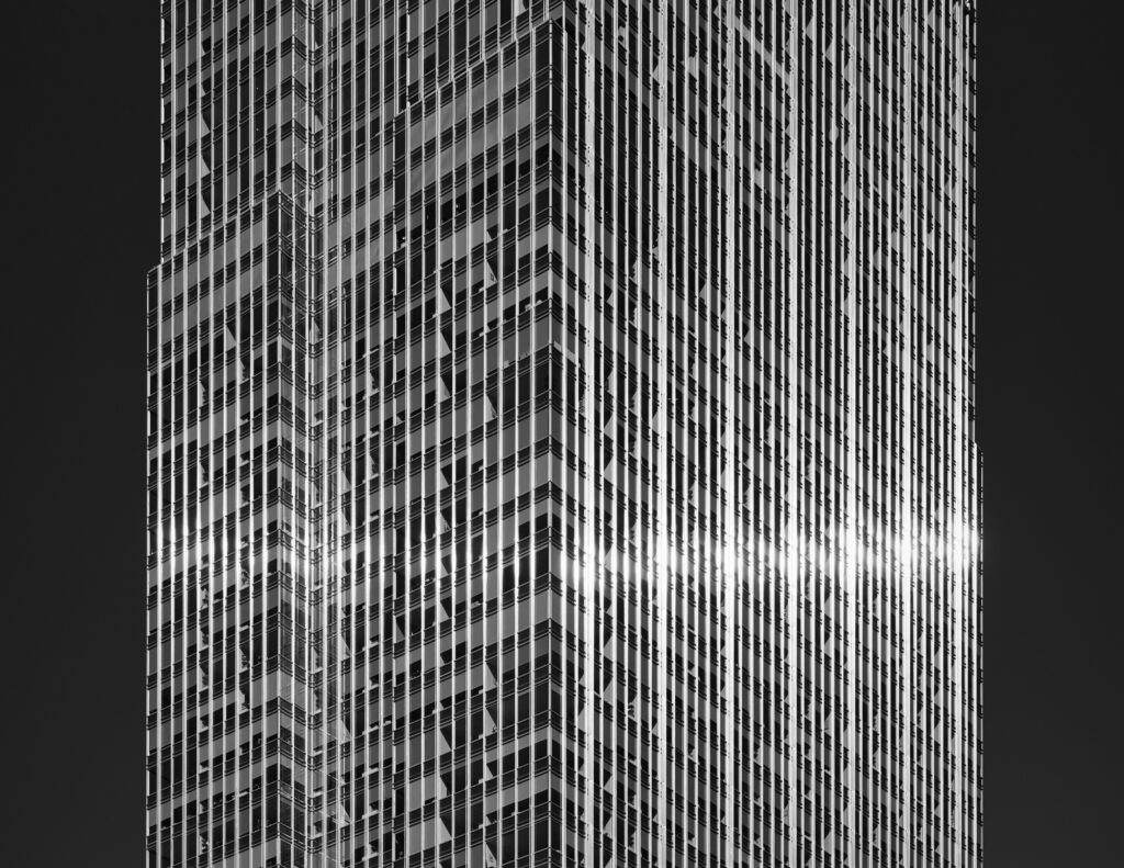 Striking Black & White Skyscraper Wallpaper with Architectural Details