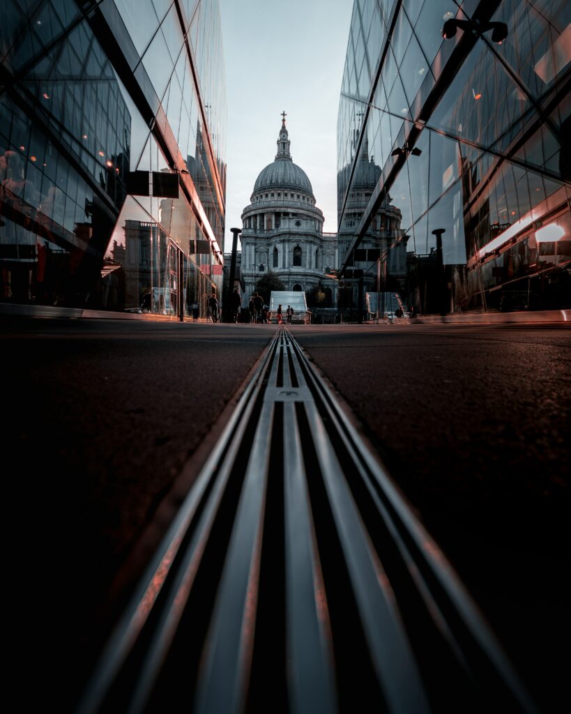 Stunning Urban Wallpaper: Modern Street with Historic Dome Contrast