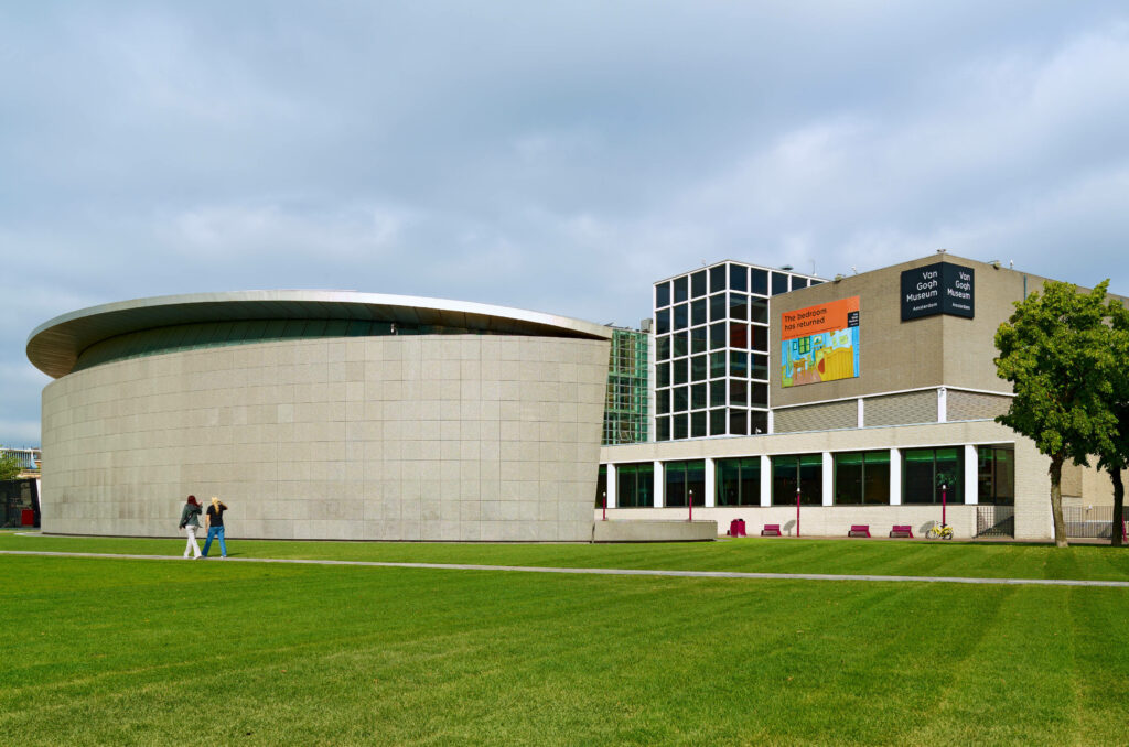 Modern Van Gogh Museum Wallpaper: Sleek Architecture & Vibrant Ambiance