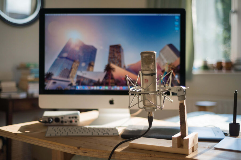 Stylish Workspace Wallpaper: Boost Productivity & LinkedIn Networking