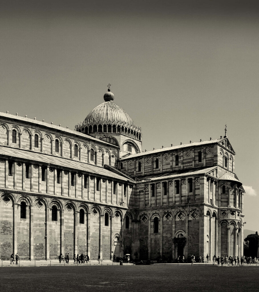 Stunning Monochrome Wallpaper of Pisa Cathedral's Architectural Beauty