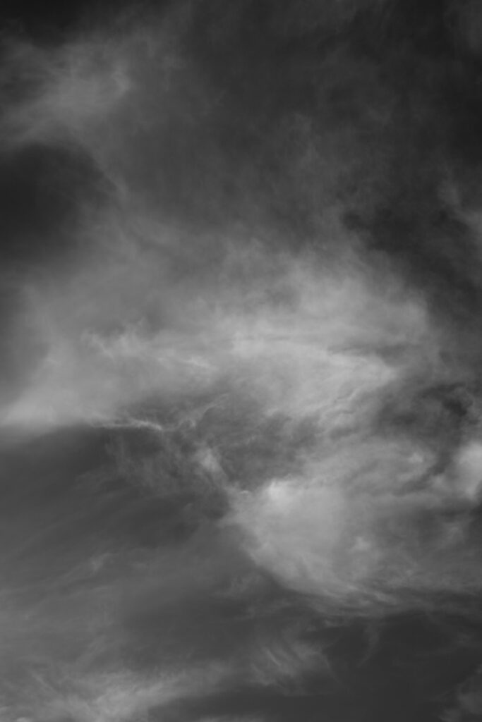 Monochromatic Sky Wallpaper: Dramatic Black & White Cloud Patterns