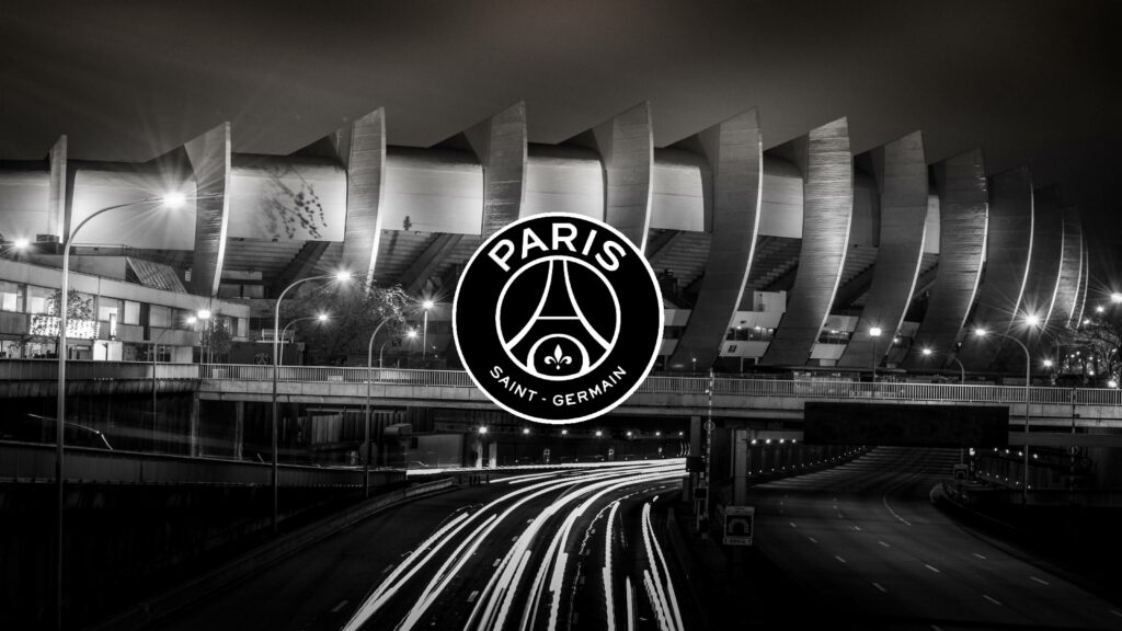 Majestic Monochrome: A Grayscale PSG Stadium Logo Wallpaper