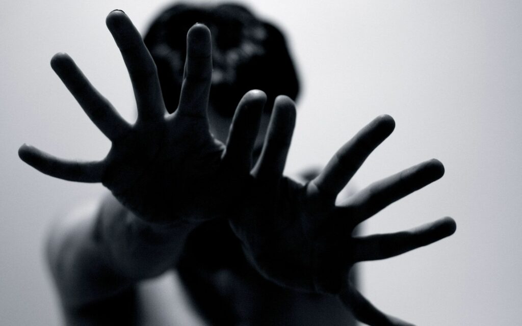 Dramatic Monochrome Wallpaper: Hands in Light & Shadow - 1920x1200