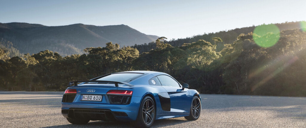 Mountain Majesty: The 2017 Audi R8 Shines in 3440x1440 Wallpaper