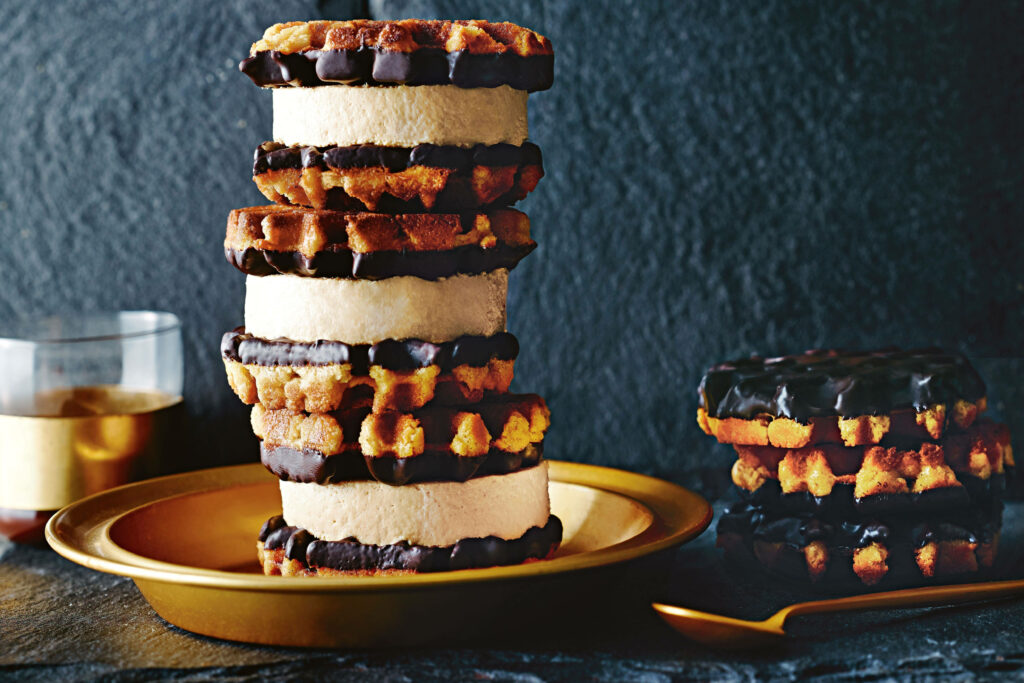 Drool-worthy frozen treat: heavenly ice cream sandwich for your sweet tooth cravings! Wallpaper