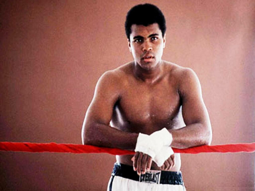 Muhammad Ali Iconic Wallpaper: Legendary Boxer by the Ropes
