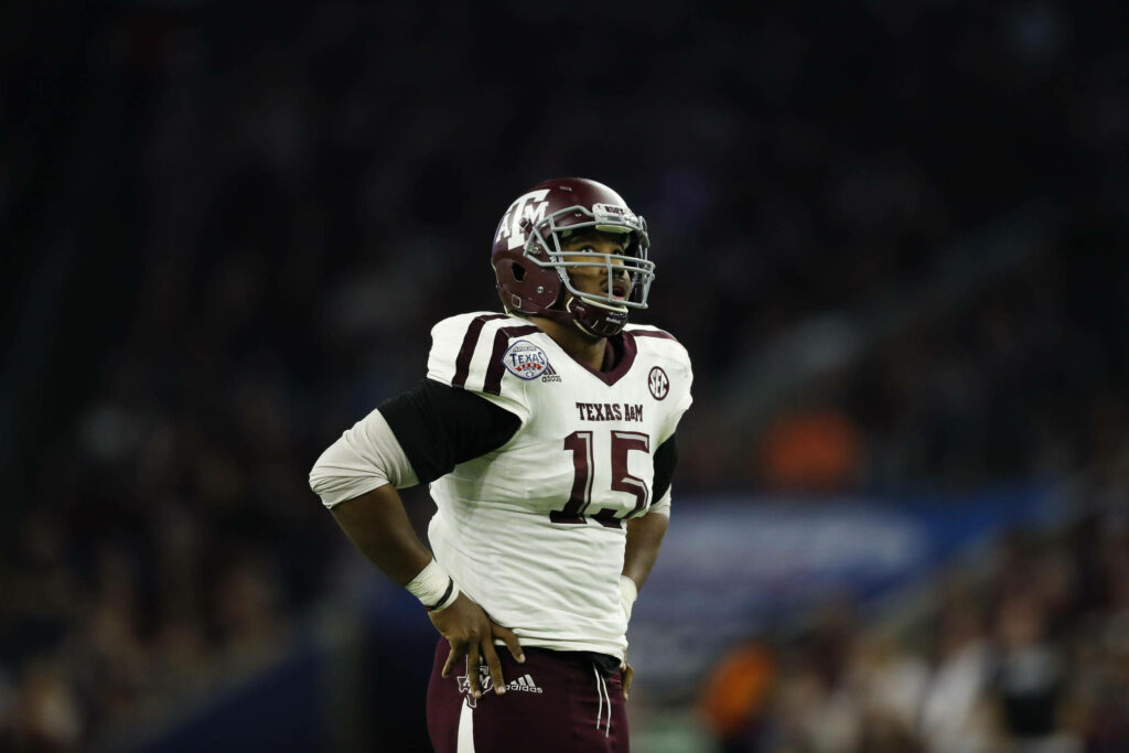 Myles Garrett Texas A&M Football Wallpaper - Game Day Action