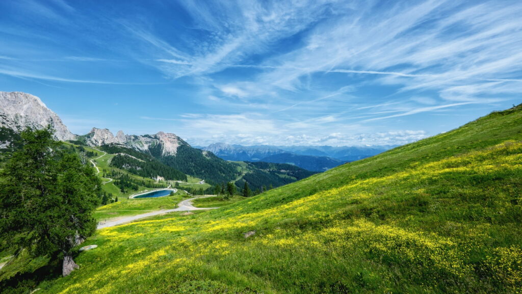 Nature's Masterpiece: 4K HD Desktop Wallpaper Showcasing Scenic Landscape and Breathtaking Nature Background