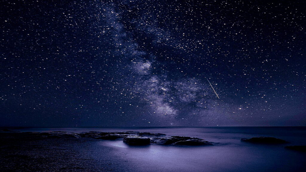 Mystical Night Seascape: 4K Purple and White Galaxy Digital Wallpaper with Starry Skies