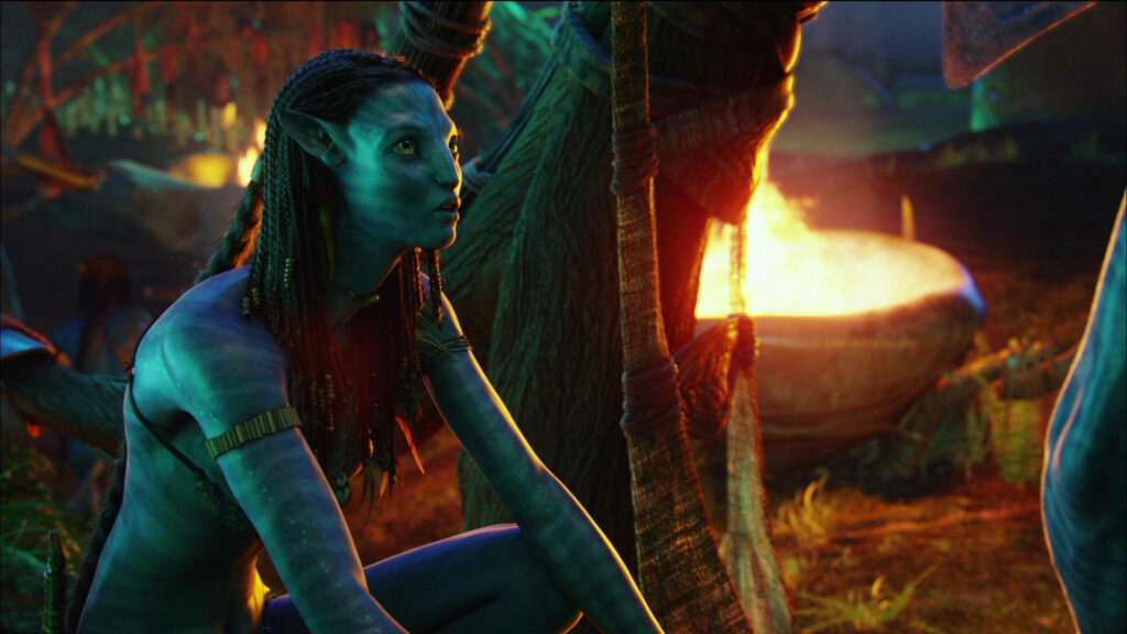 Neytiri in Reflection: Vibrant Avatar Wallpaper Background