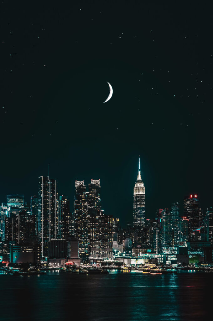 Night Lights: Stunning City Skyline Scenery for Your iPhone Wallpaper