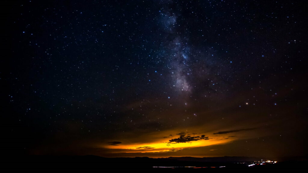 Starry Night: A Captivating HD Wallpaper of the Starry Noche Estrellada Sky