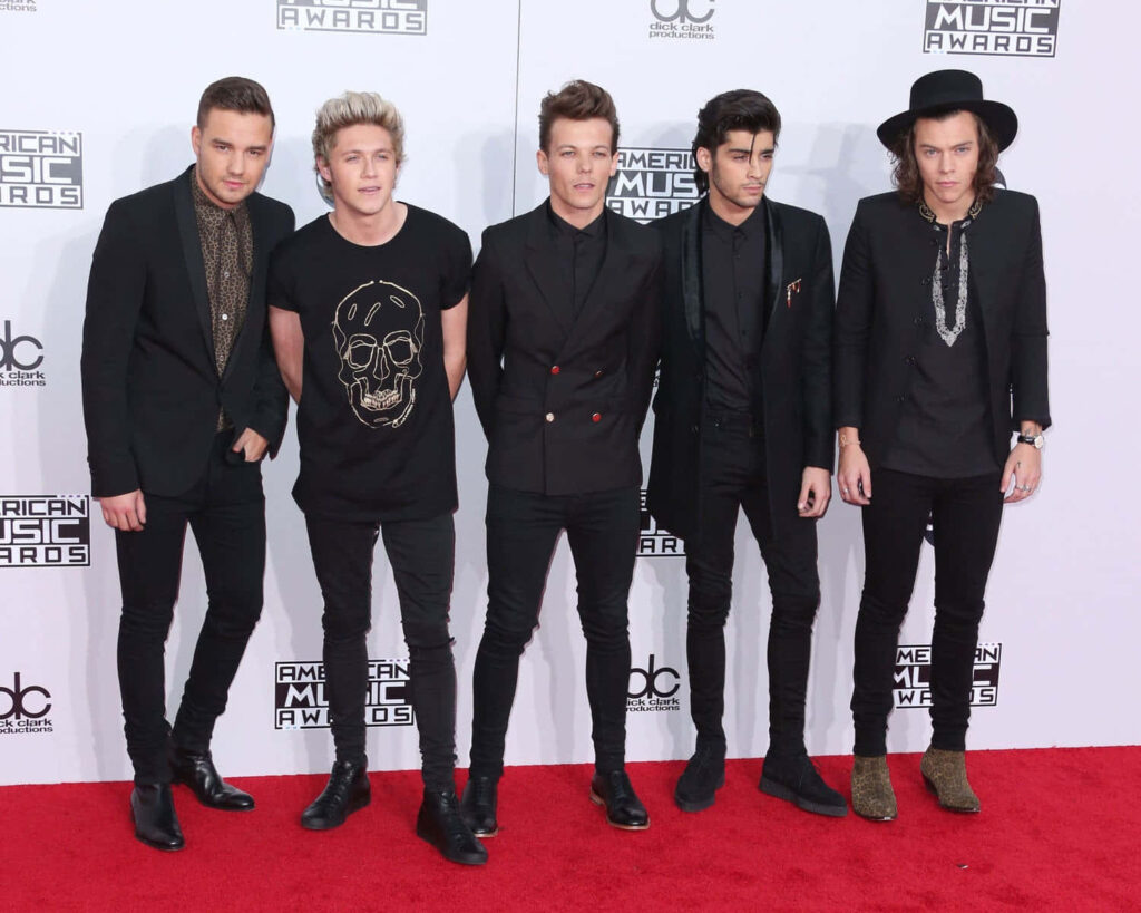 One Direction: Red Carpet Background Wallpaper