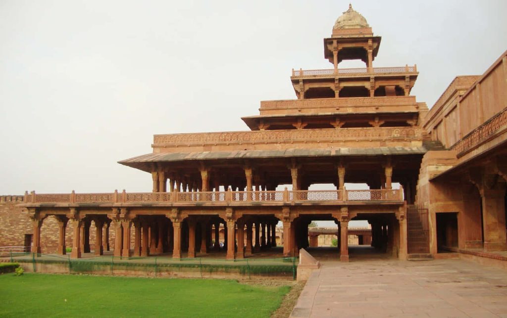 Panch Mahal Fatehpur Sikri red sandstone pavilion architectural wallpaper background