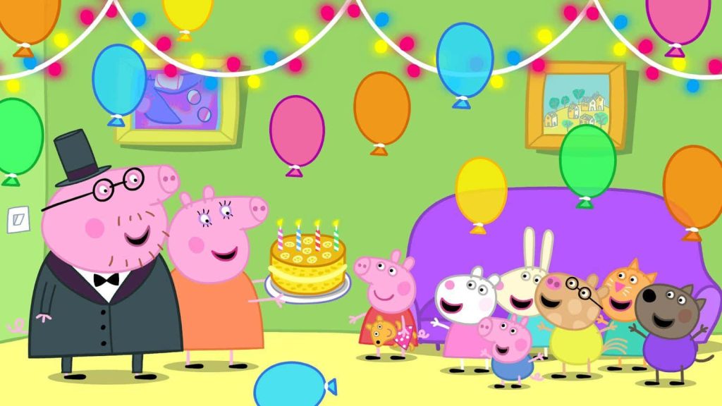 Peppa Pig birthday party wallpaper with Peppa George family balloons and colorful decorations