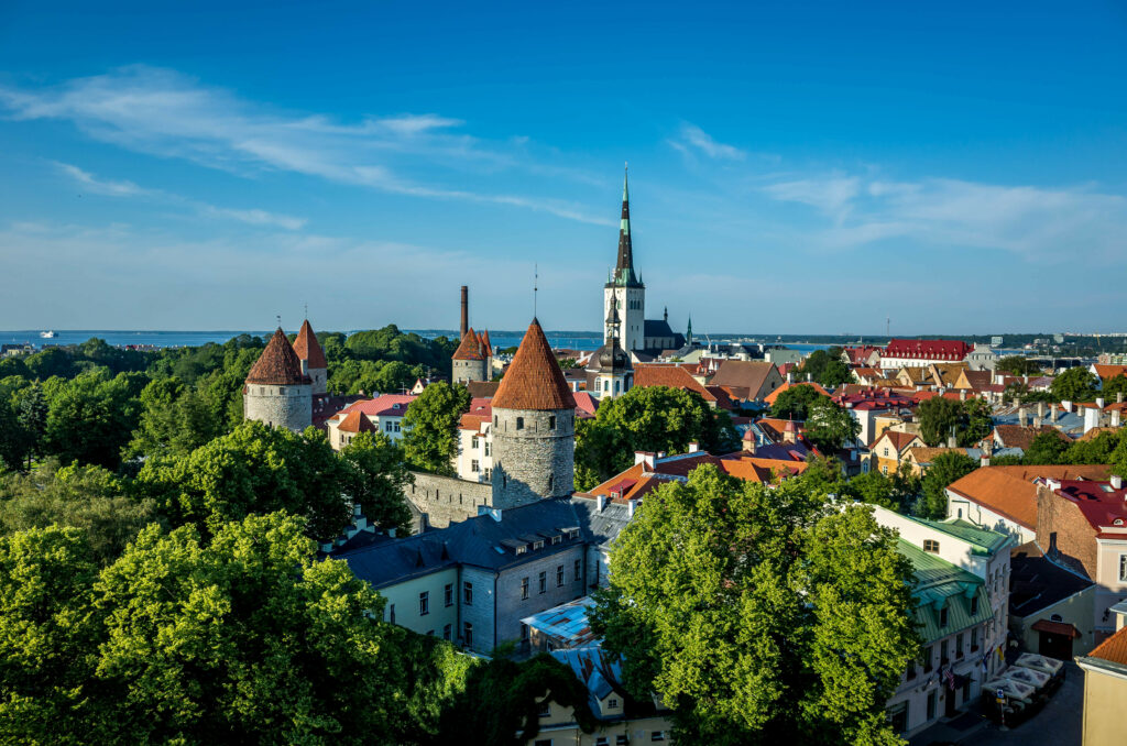 Picturesque Tallinn Wallpaper: Historic Architecture & Stunning Views