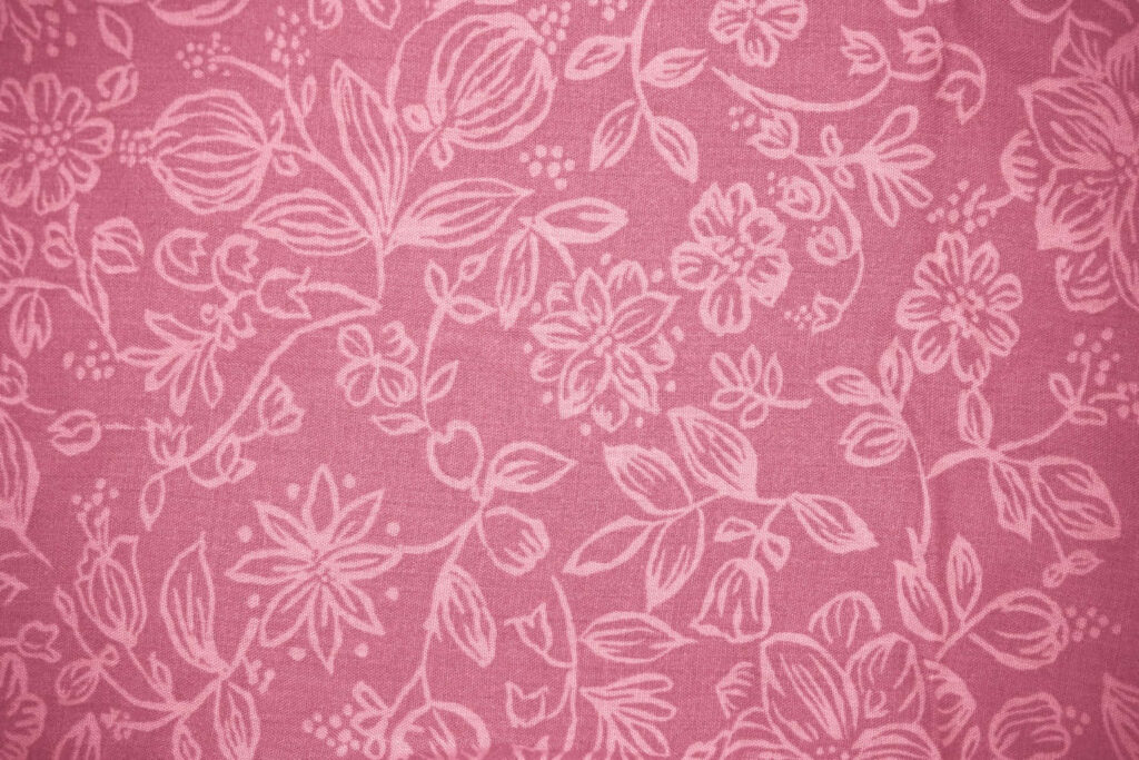 Pink Floral Linen Wallpaper: Subtle Fabric Texture & Intricate Design