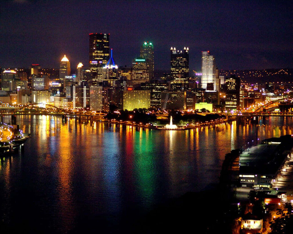 Stunning Pittsburgh Skyline Night View Wallpaper: Illuminated Urban Scene