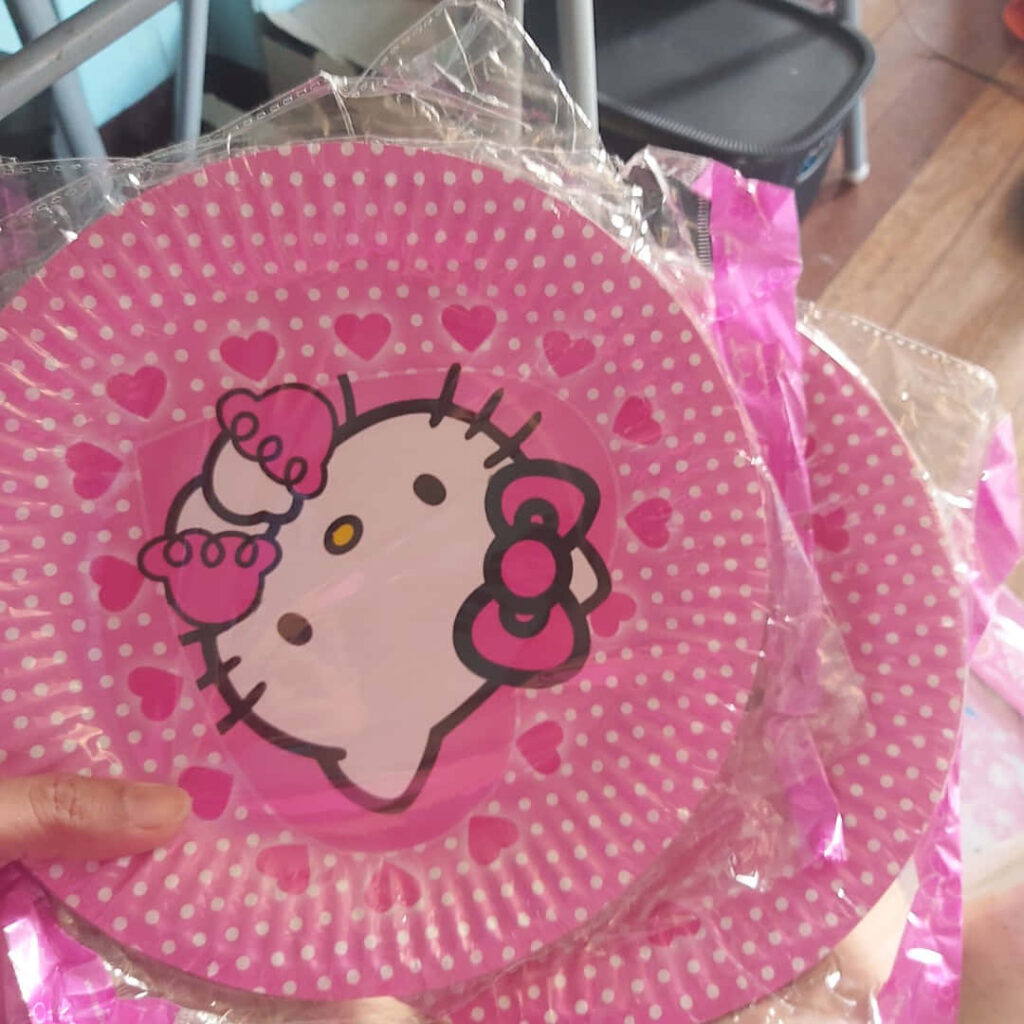 Playful Hello Kitty Wallpaper: Pink Plates, Hearts & Polka Dots