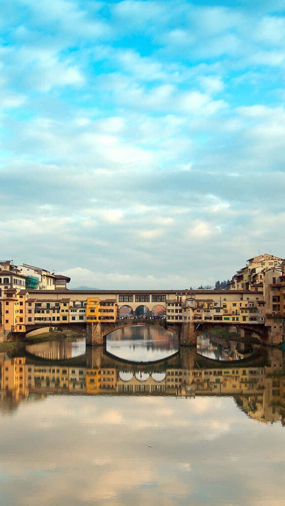Stunning Ponte Vecchio Wallpaper: Florence's Iconic Bridge Reflection