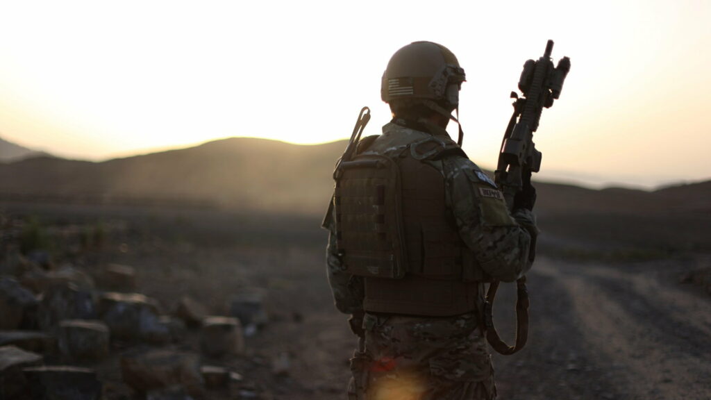 Warrior's Arsenal: Powerful Firearms Unleashed in High-Definition Wallpaper