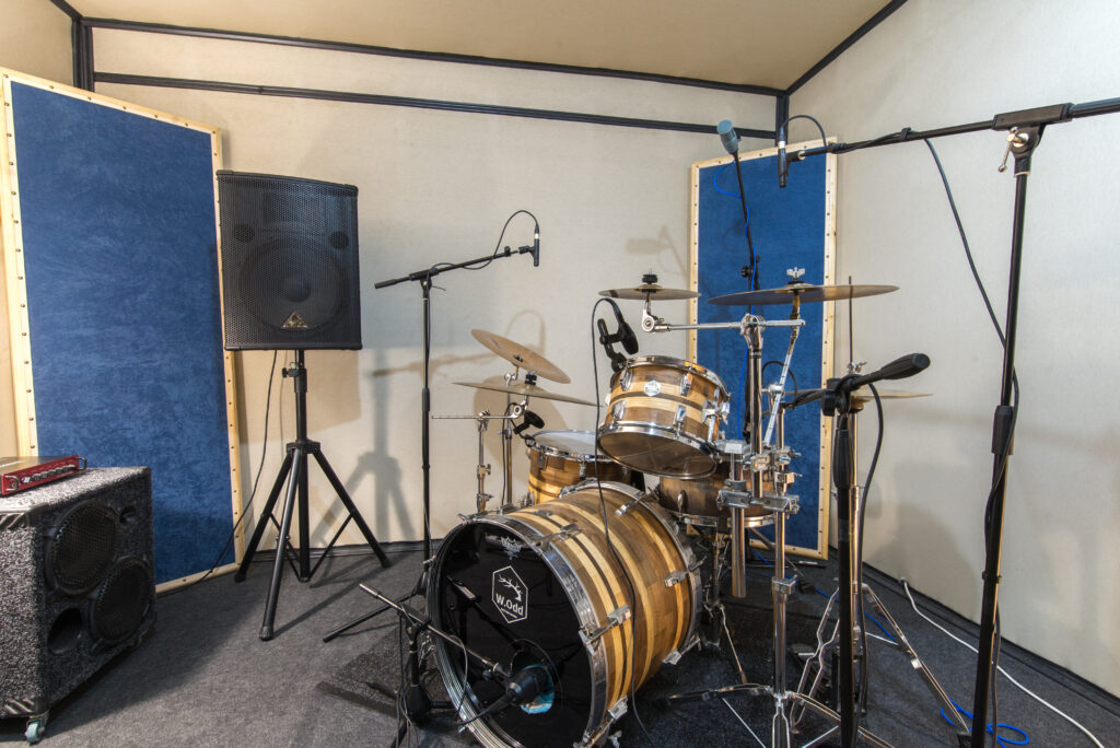 Professional Drum Kit Wallpaper for Music Recording Studios