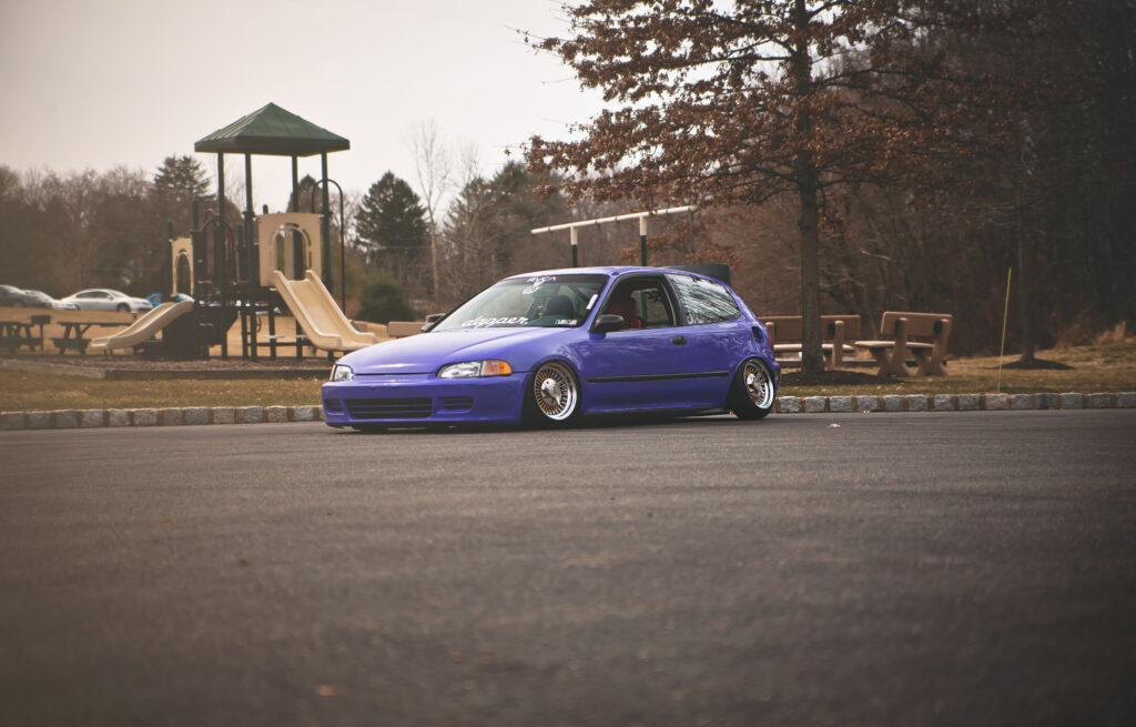 Purple Honda Civic Side View Wallpaper - Sleek Design & Custom Mods
