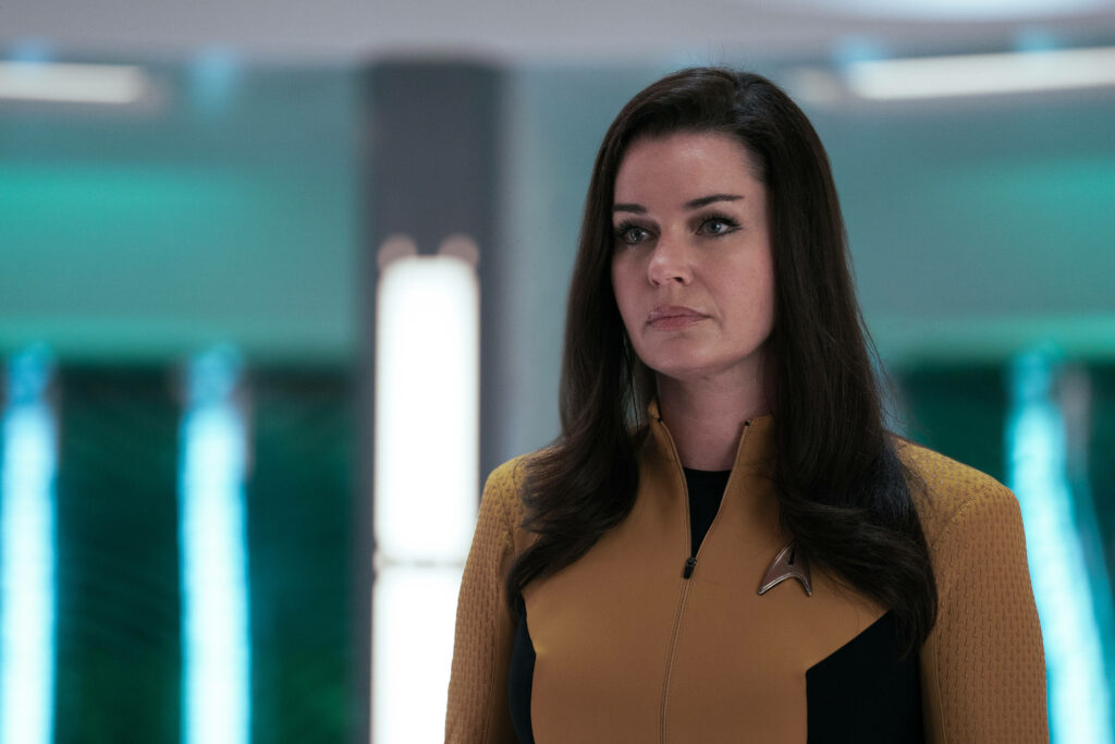Rebecca Romijn as Una Chin Riley in Starfleet Wallpaper Background