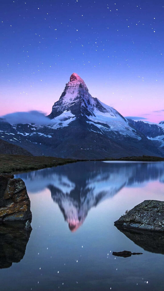 Mirrored Majesty: Matterhorn Peak iPhone Wallpaper with Breathtaking Reflective Sky and Mountain