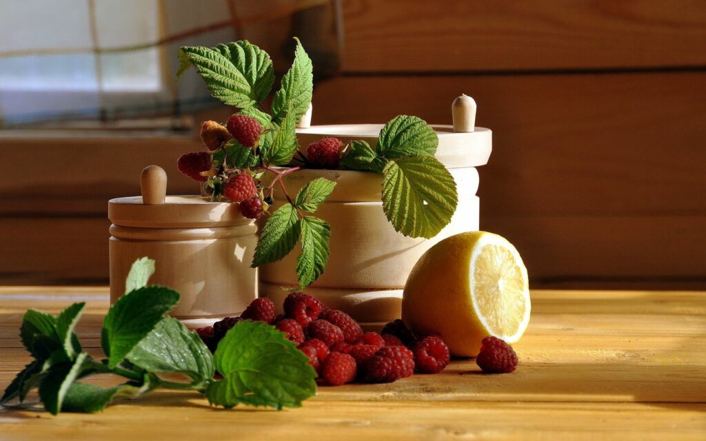 Fresh Raspberries & Lemon: Beautiful Wallpaper with Natural Light