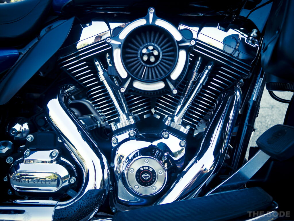 Thundering Beast: Captivating Harley Davidson Motorcycle in 4K Wallpaper