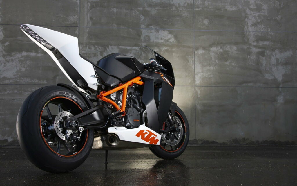 Roaring Perfection: Exhilarating KTM RC8 Racing Stunt Bikes - HD Wallpaper