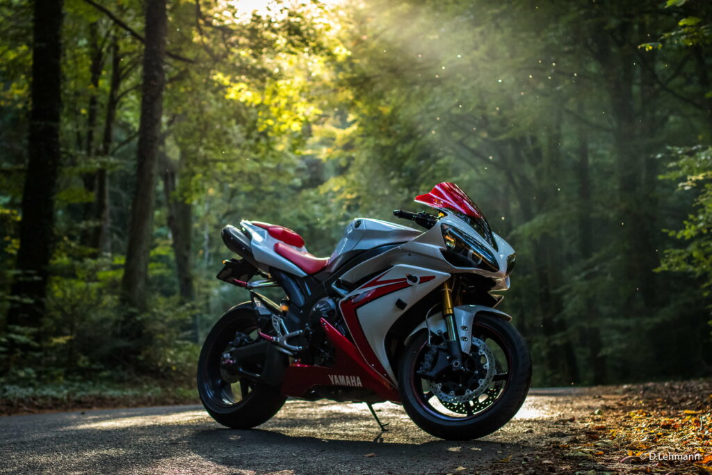 Revving Up Power: Stunning Yamaha R1 Bike Roars in 5K Wallpaper
